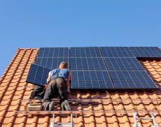 Wir nennen alle aufkommende Kosten einer 11 kWp Photovoltaikanlage.
