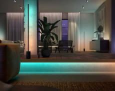 Mit dem Philips Hue Ambiance Gradient Lightstrip sorgen Nutzer für ein ganz besonders Licht-Ambiente