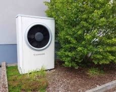 Eine Wärmepumpe ist umweltfreundlich, dafür aber teuer in der Anschaffung. Wir geben einen Überblick über die Kosten und mögliche Förderungen
