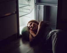 Fürs Schlafzimmer sollten am besten Klimaanlagen mit niedriger Mindestlautstärke gewählt werden