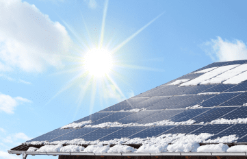 Wir erklären wie der Winter die Effizienz der Solaranlage beeinflusst.