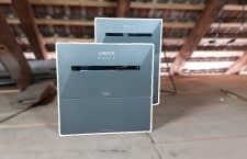 Das alte SOLIX 2 Modell unterscheidet sich optisch nicht wirklich vom SOLIX 3 (vorne)