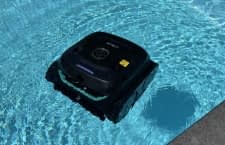 Im Wybot C2 Test fühlten wir dem Können des Poolroboters auf den Zahn