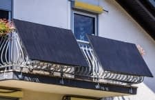800 Watt Balkonkraftwerke bestehen meist aus zwei Solarmodulen