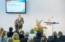 Samuel Koch ist gern gesehener Gast und Referent auf der REHAB Karlsruhe, so auch 2025