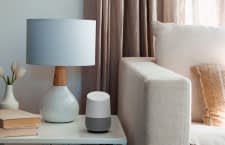 Ein Google Home lässt sich auch als Bluetooth-Lautsprecher verwenden, der Musik vom Smartphone abspielt