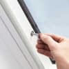 Wir zeigen, wie sich Dachfenster von VELUX effektiv absichern lassen